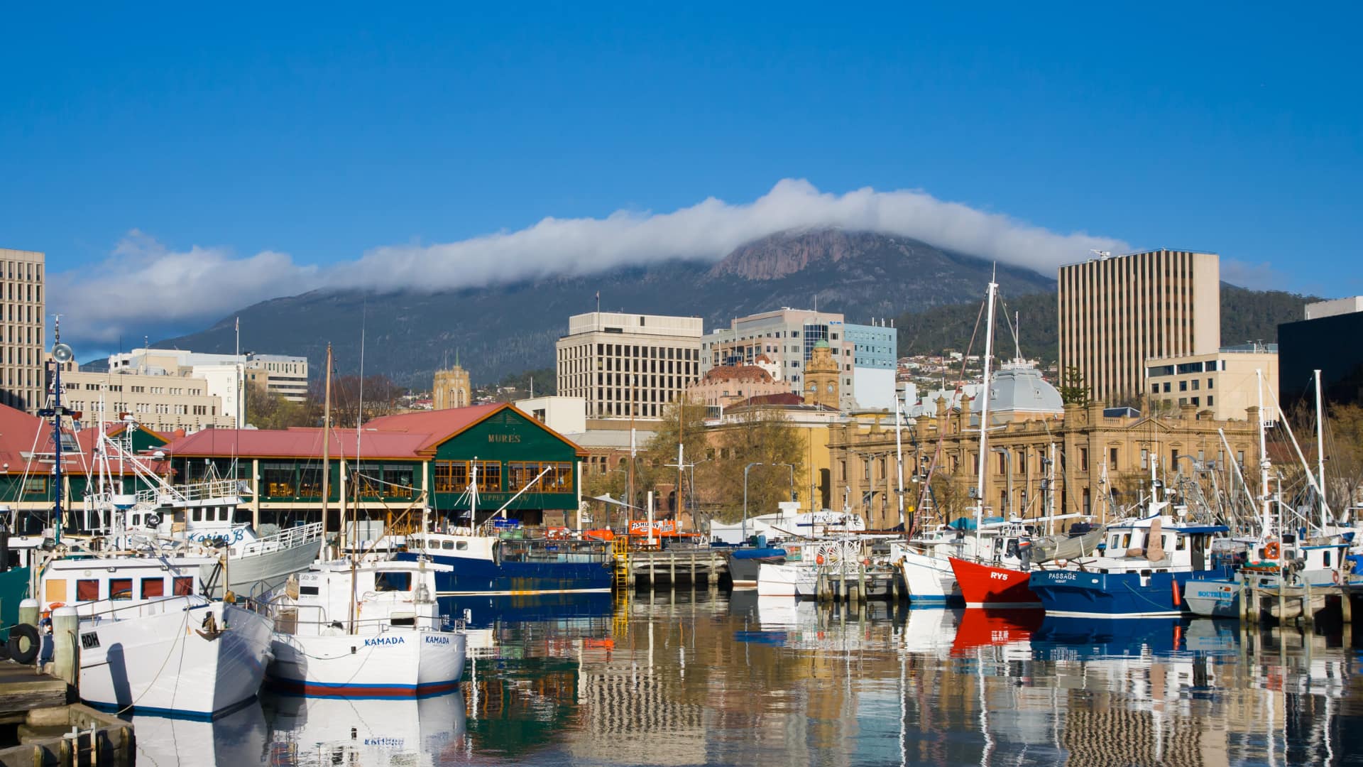 Hobart Hobart skyline